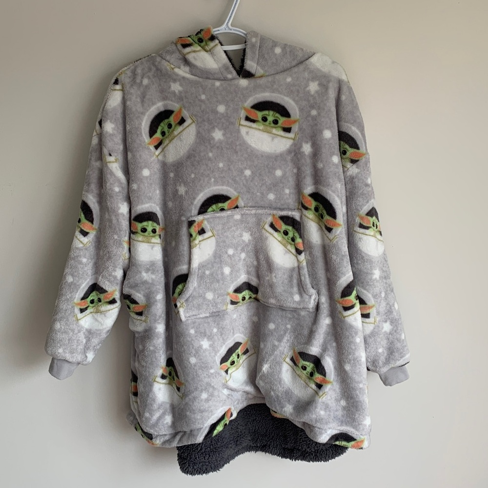Star Wars Gray and Green Women's Sweater